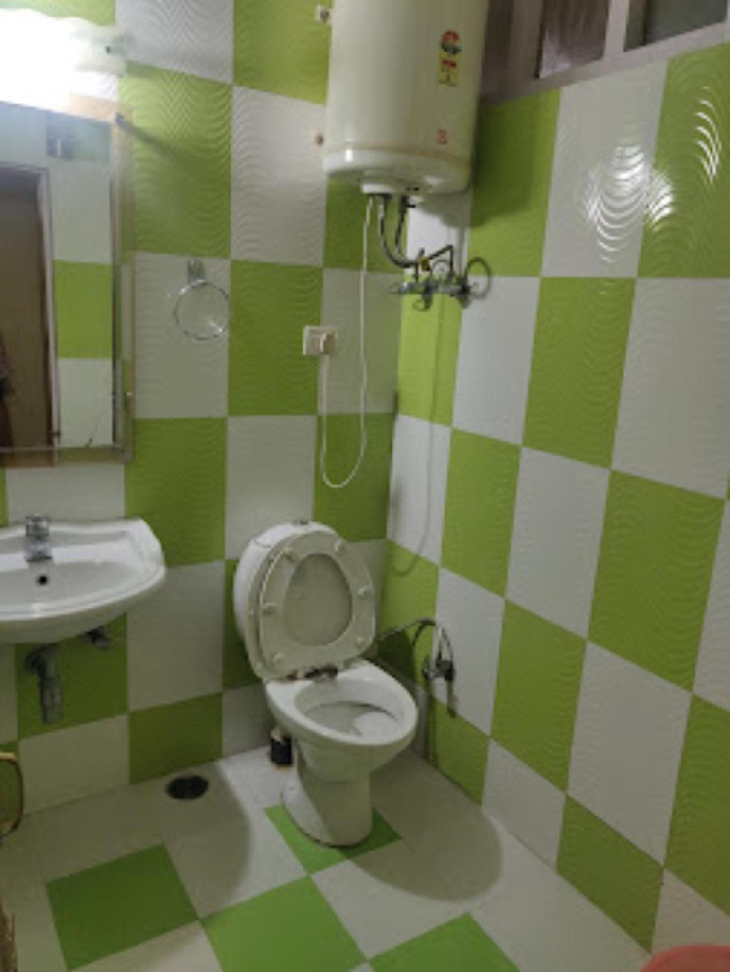Hotel King Palace - Nature-Valley-Luxury-Room - Prime Location With Parking Facilities 심라 외부 사진