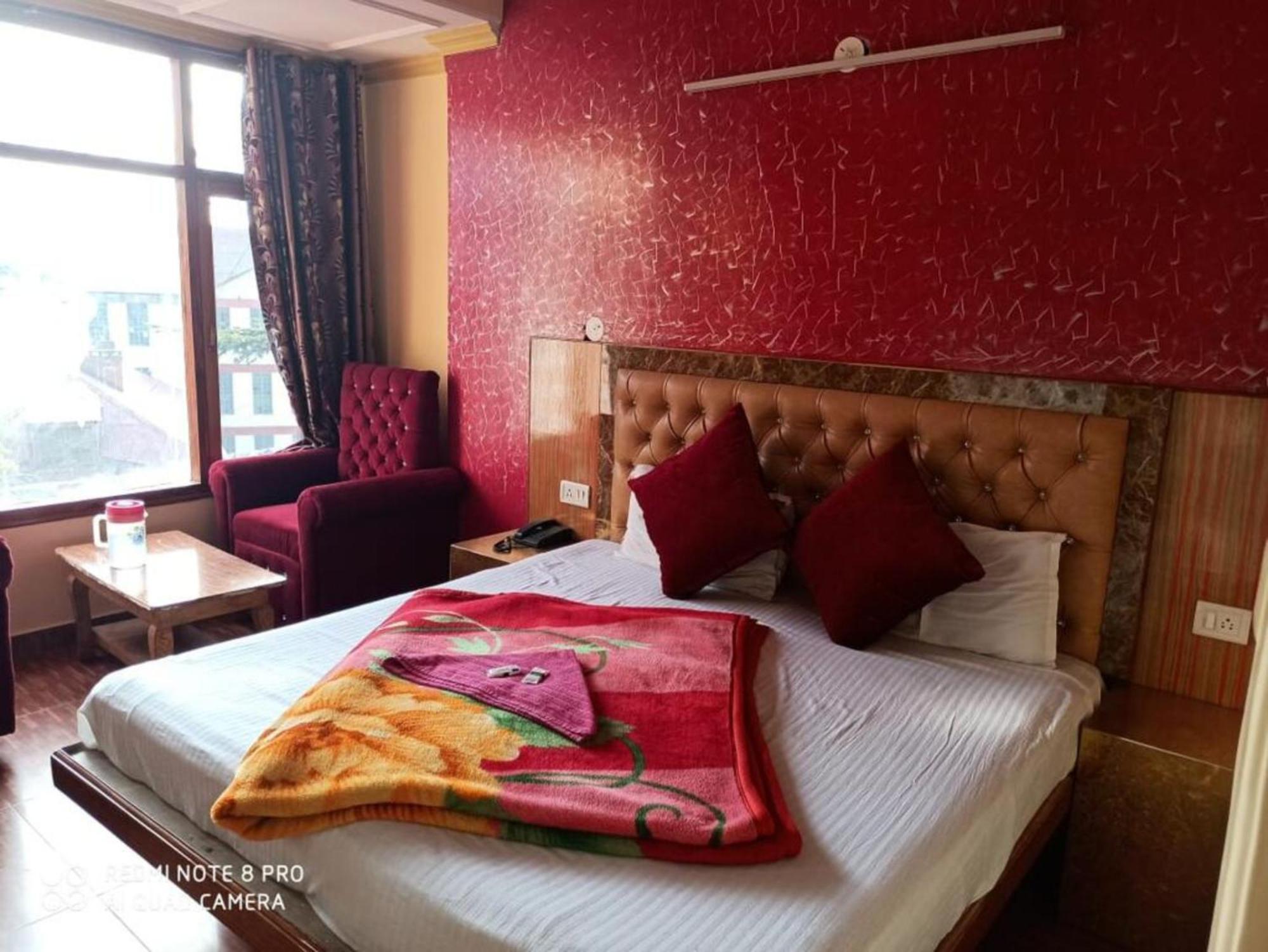 Hotel King Palace - Nature-Valley-Luxury-Room - Prime Location With Parking Facilities 심라 외부 사진